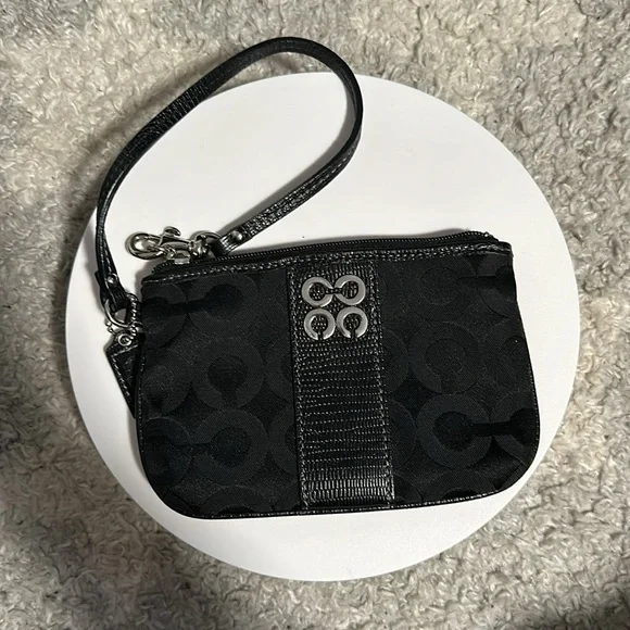 FIRM! EUC 2 Piece Coach Parker OP Art Shoulder Bag & Wristlet - Picture 7 of 10